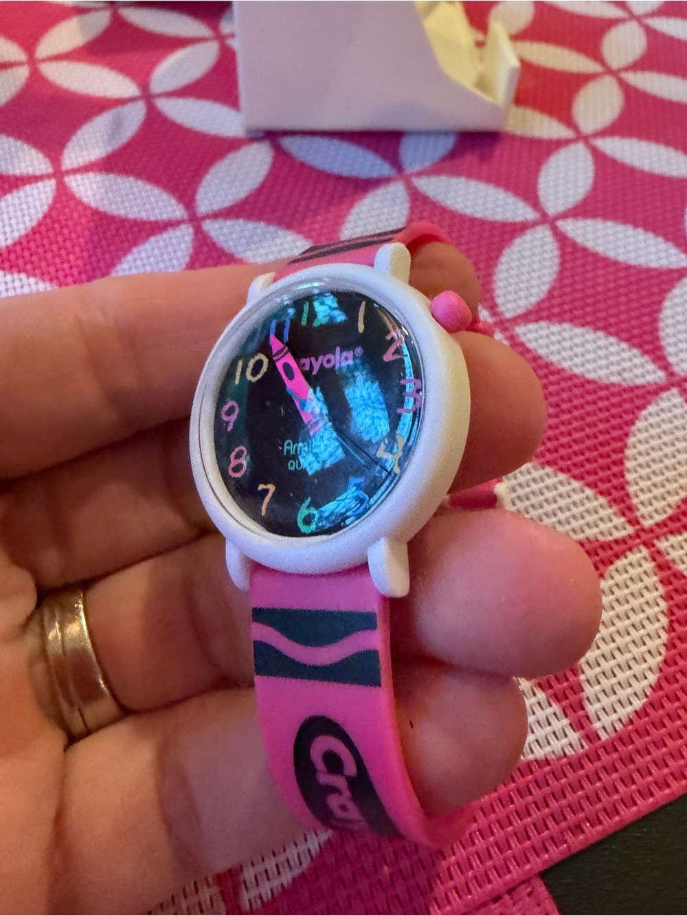 New in Box Crayola Armitron quartz watch from the 80s/90s. Hot pink watch band. - Picture 5 of 9